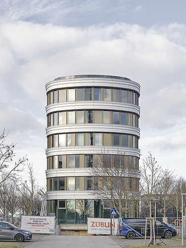 Das Z2.0 von außen aus der frontalen Perspektive.