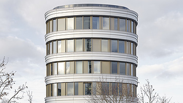 Das Z2.0 von außen aus der frontalen Perspektive.